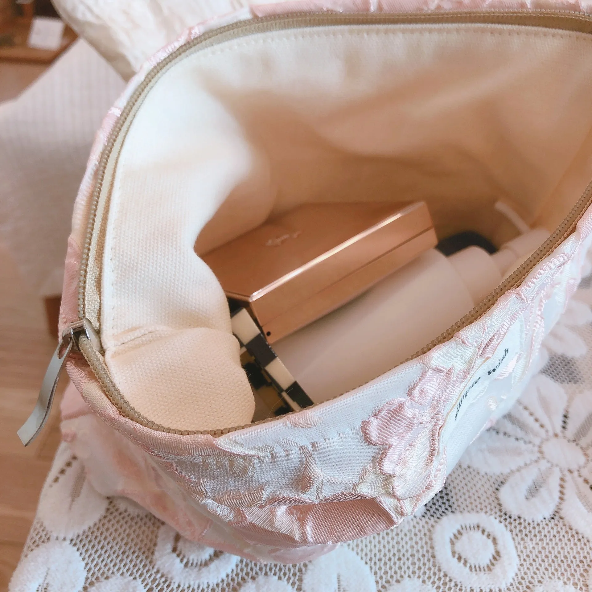 Classic Elegant Pink White Floral Jacquard Makeup Bag, Cosmetic Bag, Makeup Brush Bag